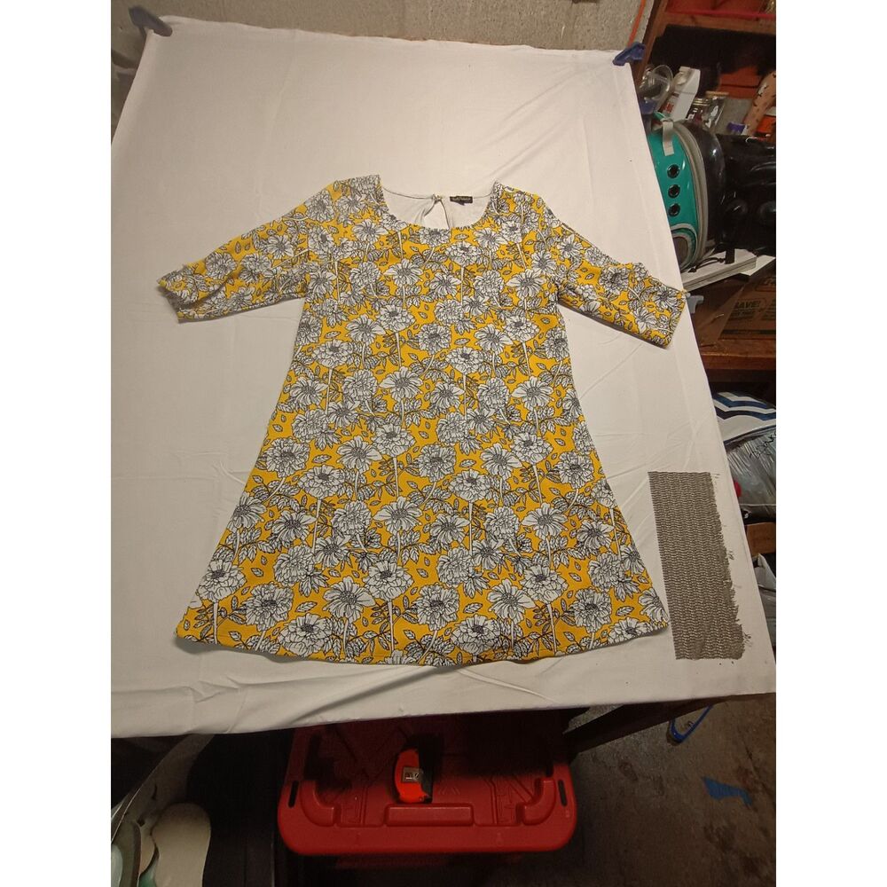 Smak Parlour Cosmic Yellow Floral Shift Dress Size 1X